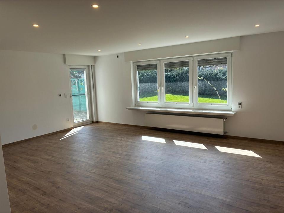 Thumbnail-Großzügige frisch renovierte 120m2 Wohnung mit Garten in Nieheim