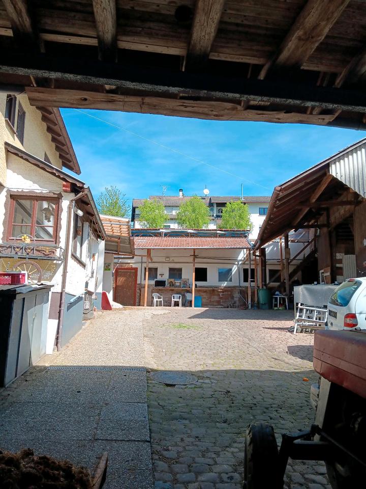 Thumbnail-romantischer Vierseitenhof