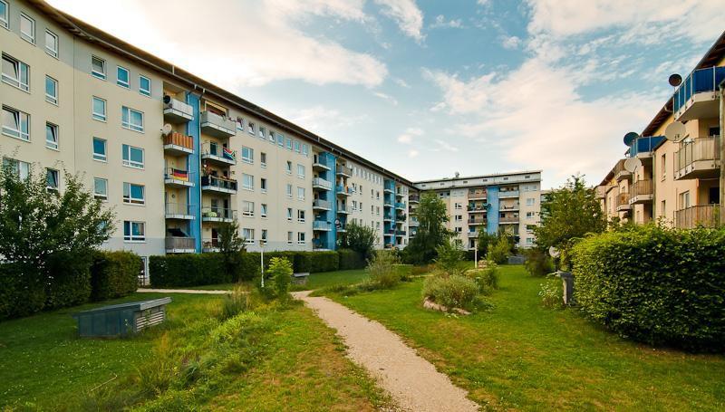 Thumbnail-Renovierte 2-Zimmer-Wohnung im Erdgeschoss mit kleinem Garten und Terrasse