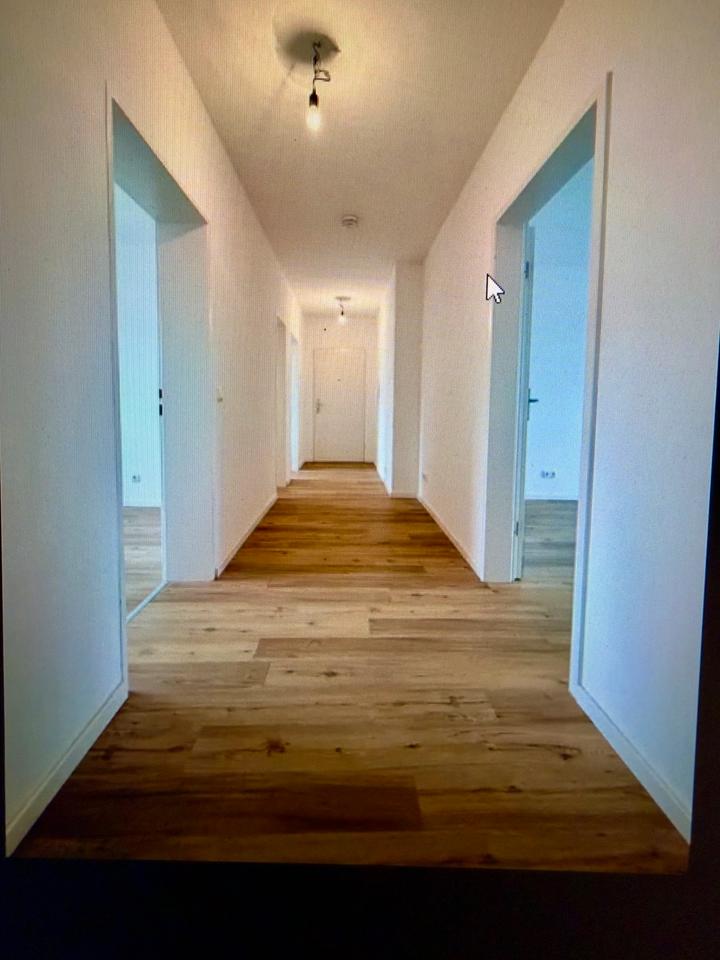 Thumbnail-Renovierte 3 Zimmerwohnung Germering mit Südloggia