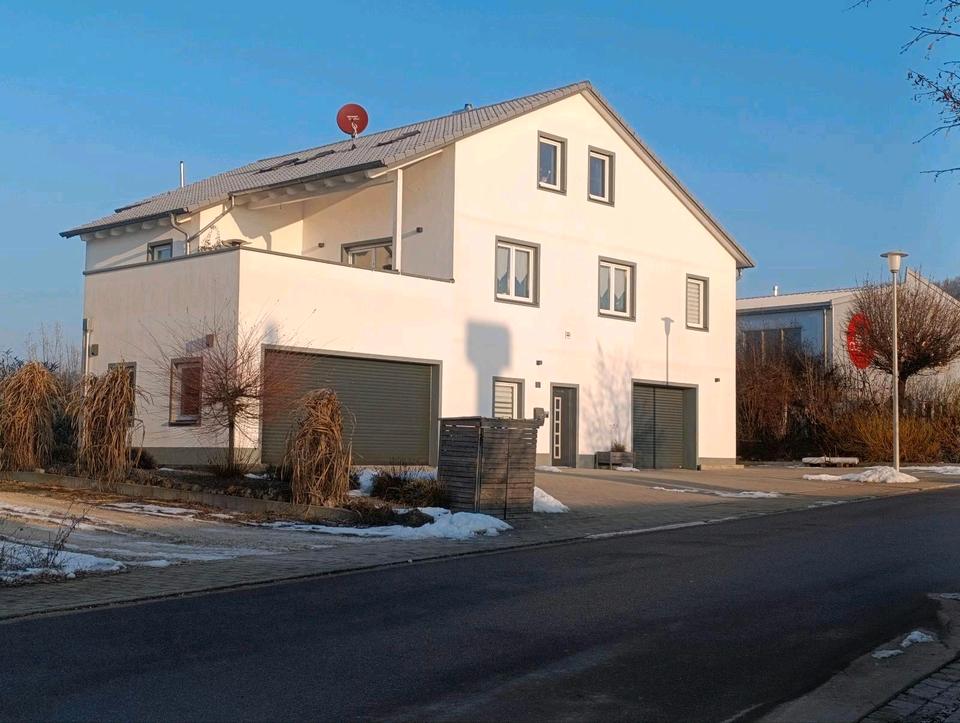 Thumbnail-Attraktive Gewerbeimmobilie mit großzügiger Wohneinheit