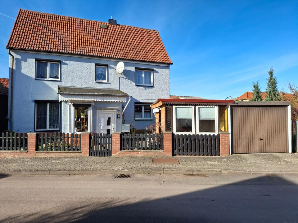 Thumbnail-Provisionsfrei:Gepflegtes Einfamilenhaus mit Garage