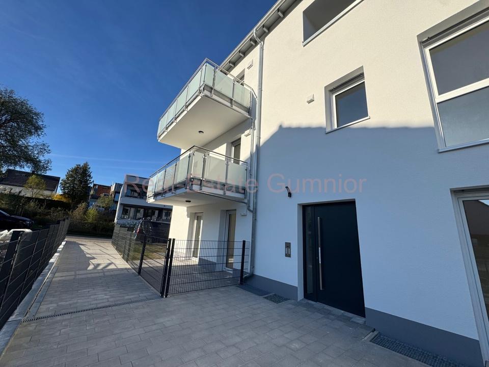 Thumbnail-2 Zimmer mit Gartenanteil ** Erstbezug ** Hoher Wohnkomfort -- wenig Nebenkosten ** Balkon ** Top Ausstattung