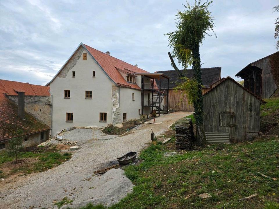 Thumbnail-Erstbezug Greding: Exklusive 1-Zimmer-Wohnung (KfW 70) im Denkmal