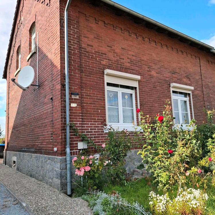 Thumbnail-Freundliche Doppelhaushaelfte für Fam