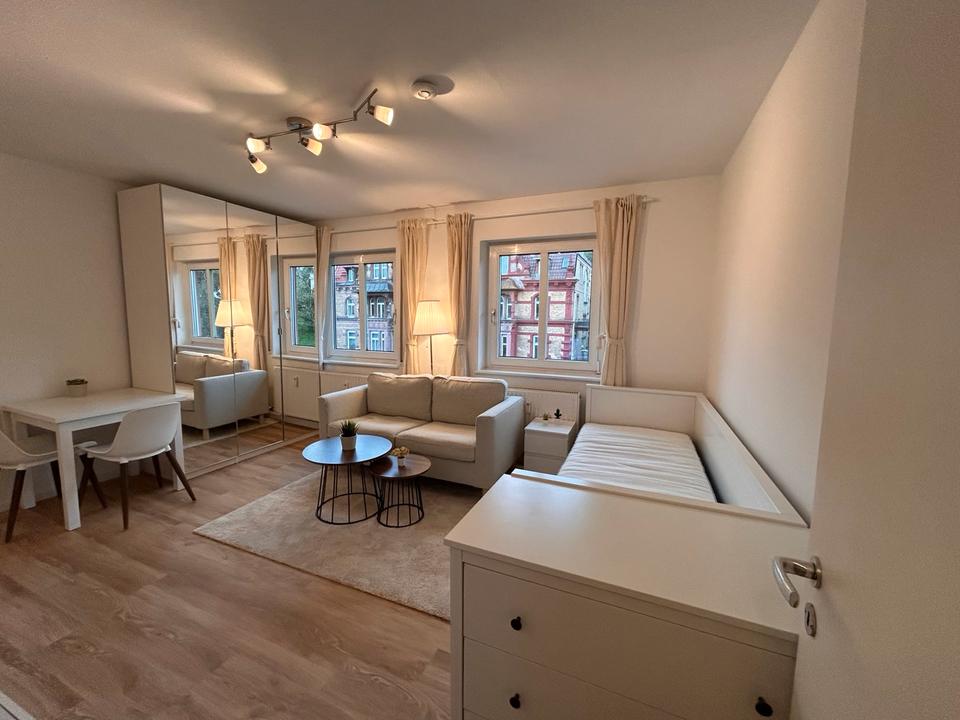 Thumbnail-SOFORT FREI - Zentrale Wohnung in Stuttgart - VOLL MÖBLIERT