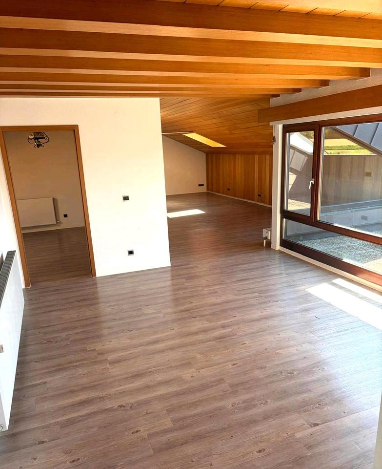 Thumbnail-Wohnung in Erlenbach zu vermieten mit Einbauküche & Dachterrasse