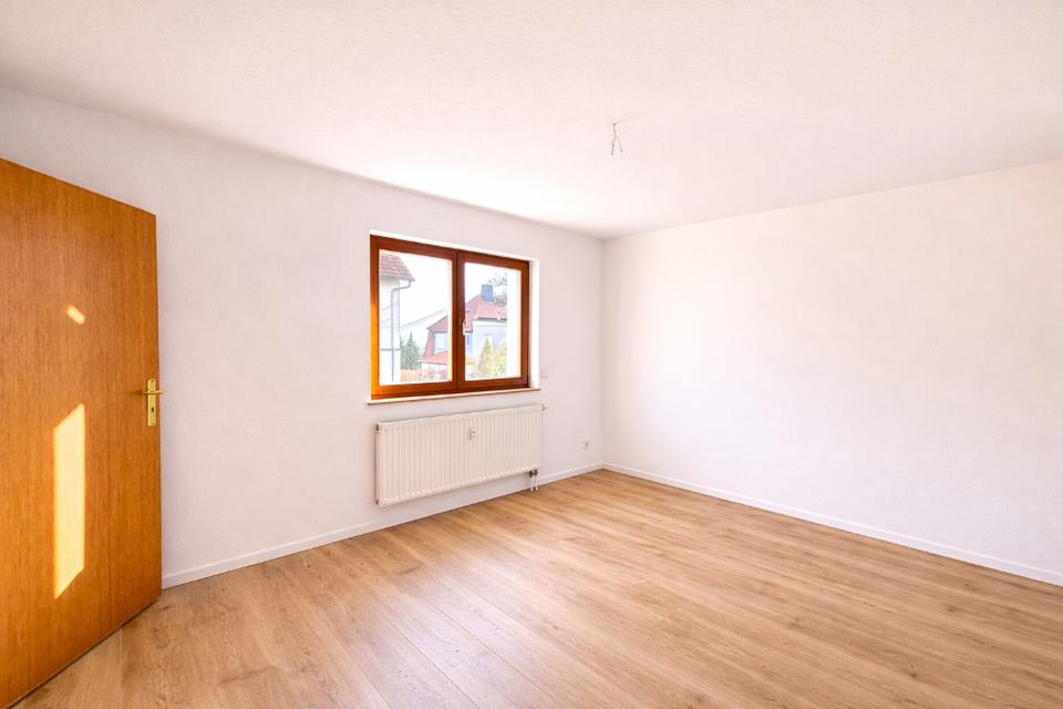 Thumbnail-Gepflegte 2-Zimmer-Wohnung mit Terrasse und Stellplatz in ruhiger Lage
