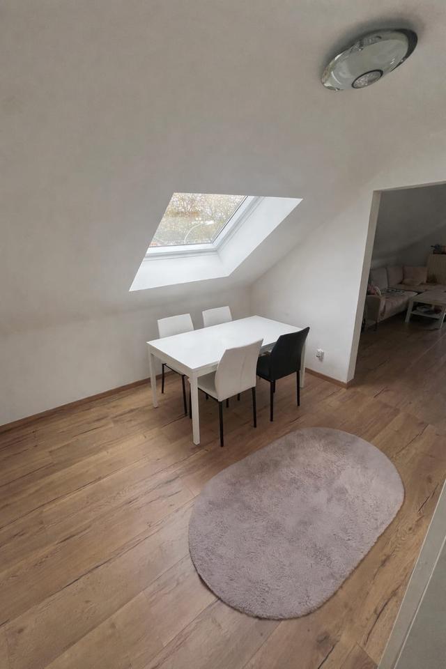 Thumbnail-Ab 1. Mai 2 Zimmer Wohnung möbliert