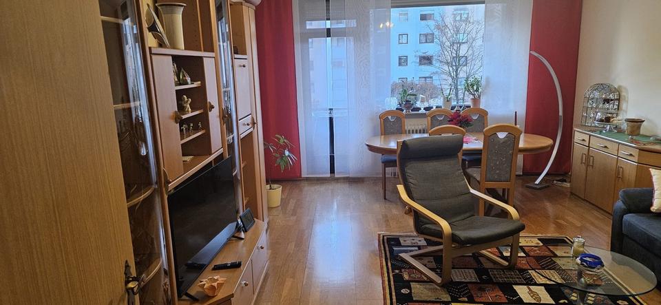 Thumbnail-3-Zimmer-Wohnung mit Balkon, Aufzug und Tiefgaragenstellplatz