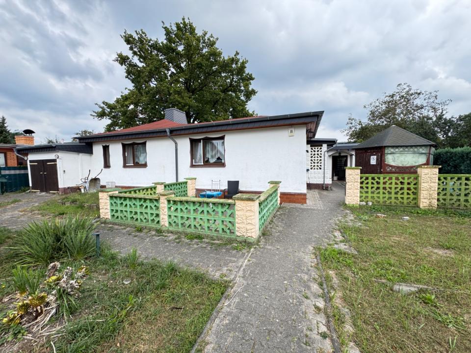 Thumbnail-Bungalow mit Potenzial und zusätzlichem Wohngebäude