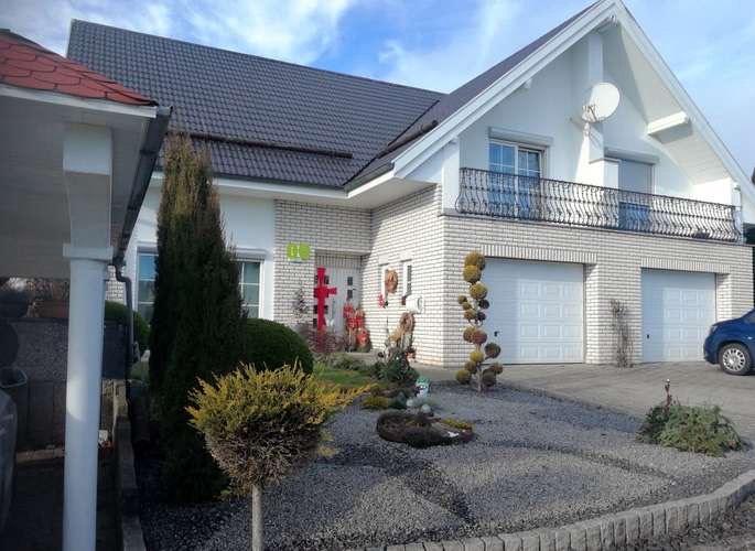 Thumbnail-Provisionsfrei! Exklusive, effiziente DHH zu verkaufen