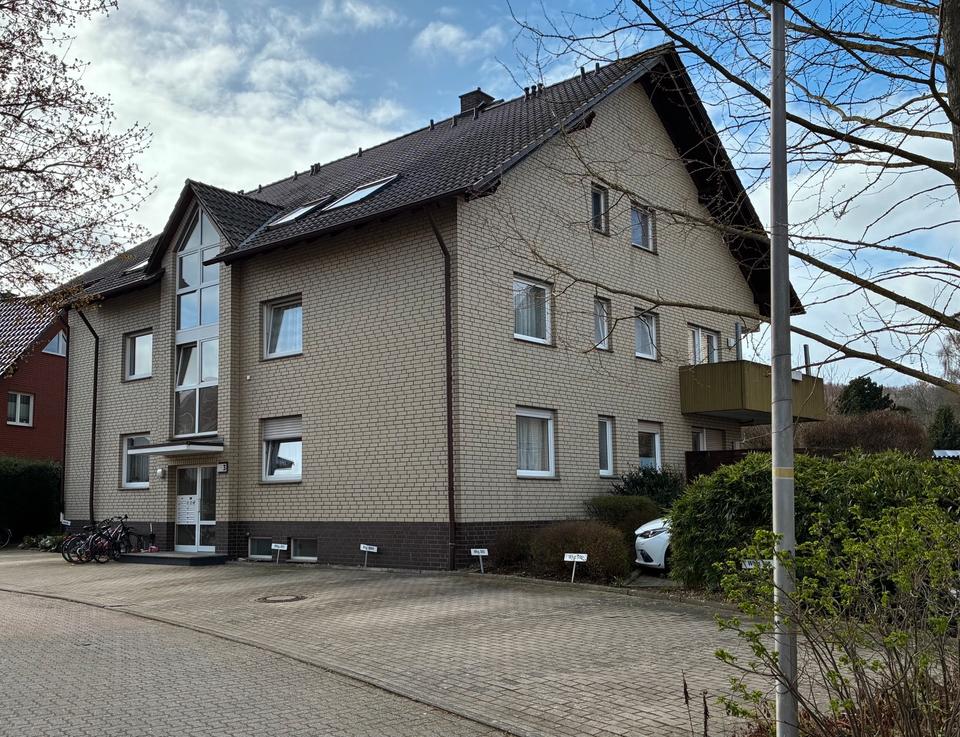 Thumbnail-Gepflegte 3-Zi.-Whg mit Balkon & 2 Stellplätzen - Provisionsfrei!