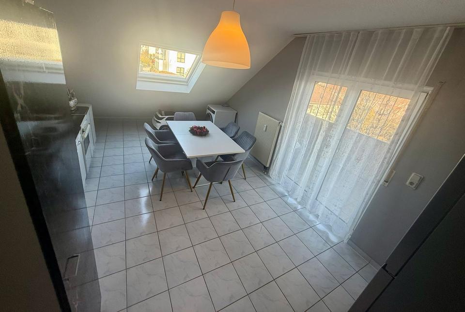 Thumbnail-Stilvolle, Helle DG-Wohnung in Pohlheim-Sehr Guter Preis!-