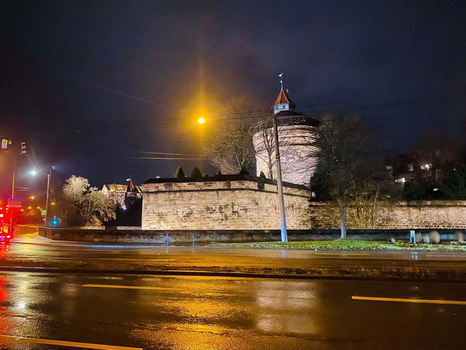 Thumbnail-Wohnung 2 Zimmer möbliert - WG geeignet