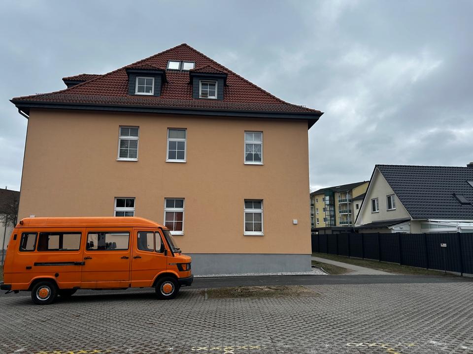 Thumbnail-1-Raum Studio DG-Wohnung, auch ab sofort zu vermieten