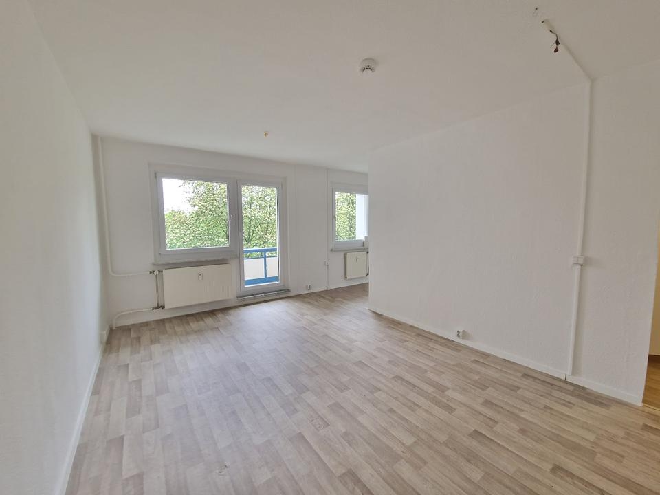 Thumbnail-*Schöner wohnen - Ab sofort 1 Zimmer mit Balkon in der 1. Etage*