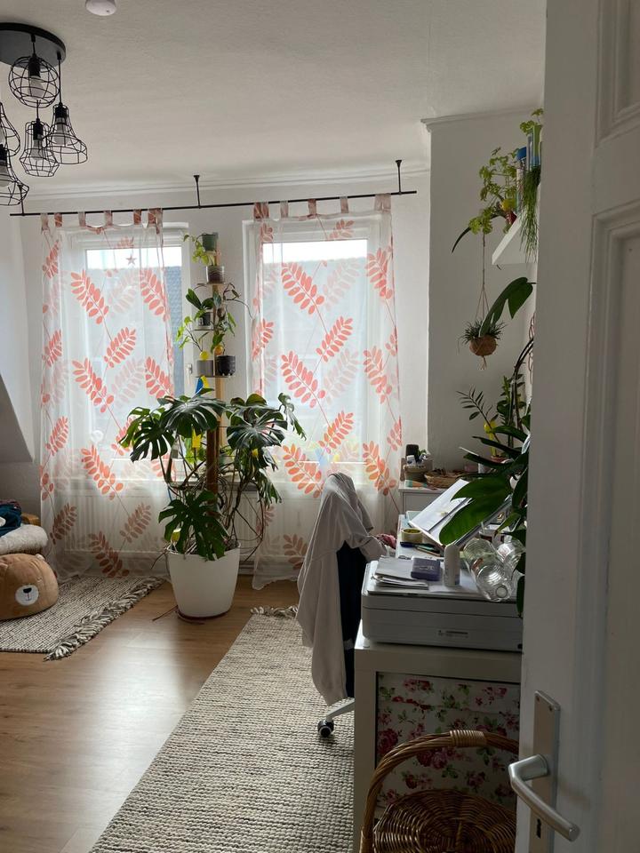 Thumbnail-sonnendurchflutetes WG-Zimmer in zentraler Lage