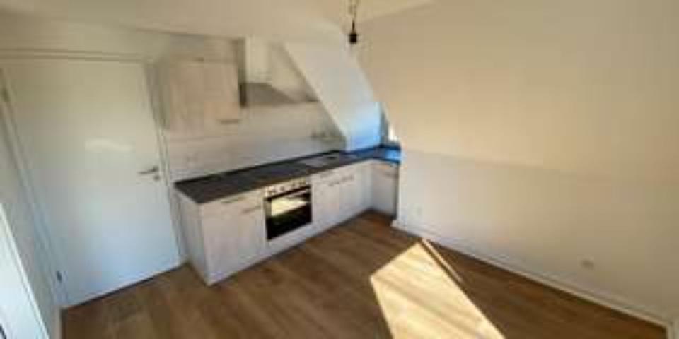 Thumbnail-Renovierte WohnungDachgeschoss mit Einbauküche