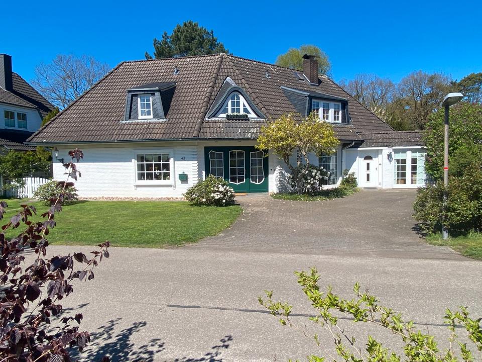 Thumbnail-Freistehendes Einfamilienhaus mit separat gelegener Einliegerwhg.