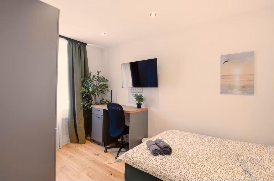 Thumbnail-WG-Zimmer - voll möbliert - 3er WG - neu saniert