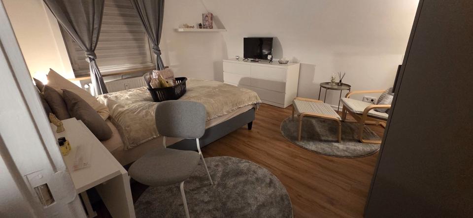 Thumbnail-Möbliertes WG Zimmer nur 1 Person, nahe S Bahn