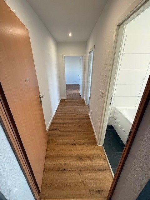 Thumbnail-*FRISCH RENOVIERT* 2-Raum Wohnung mit Wannenbad