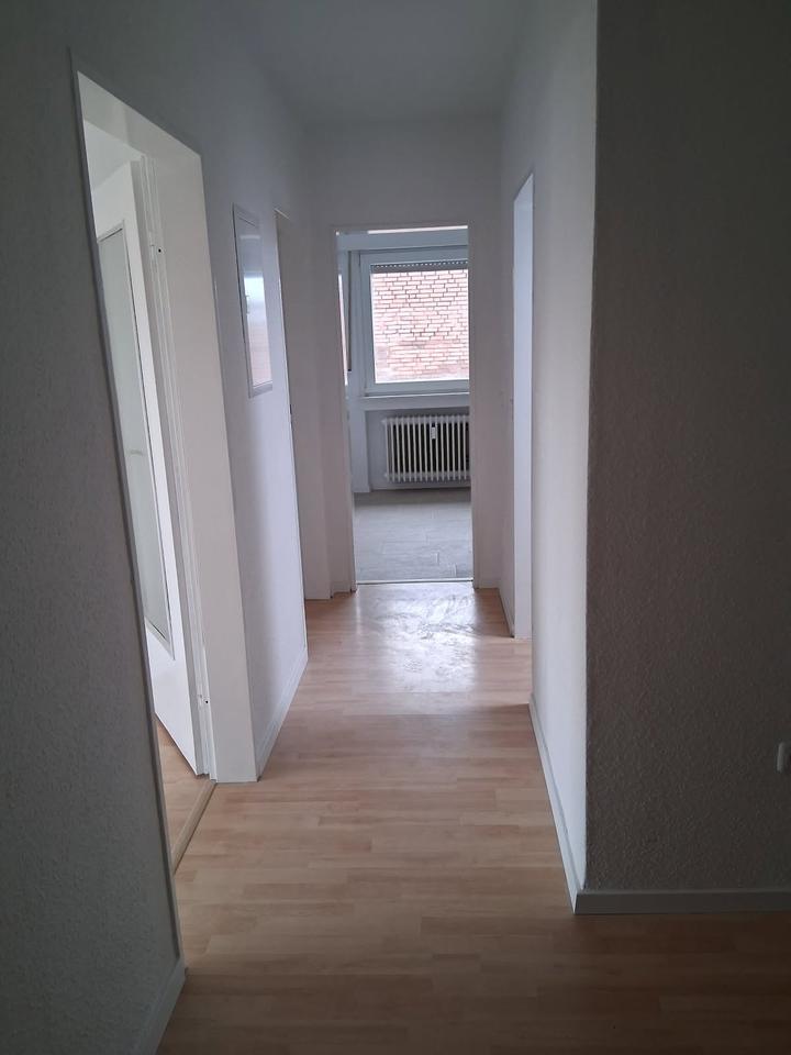 Thumbnail-Zentral gelegene 2-Zi.-Wohnung in Kerpen mit Balkon