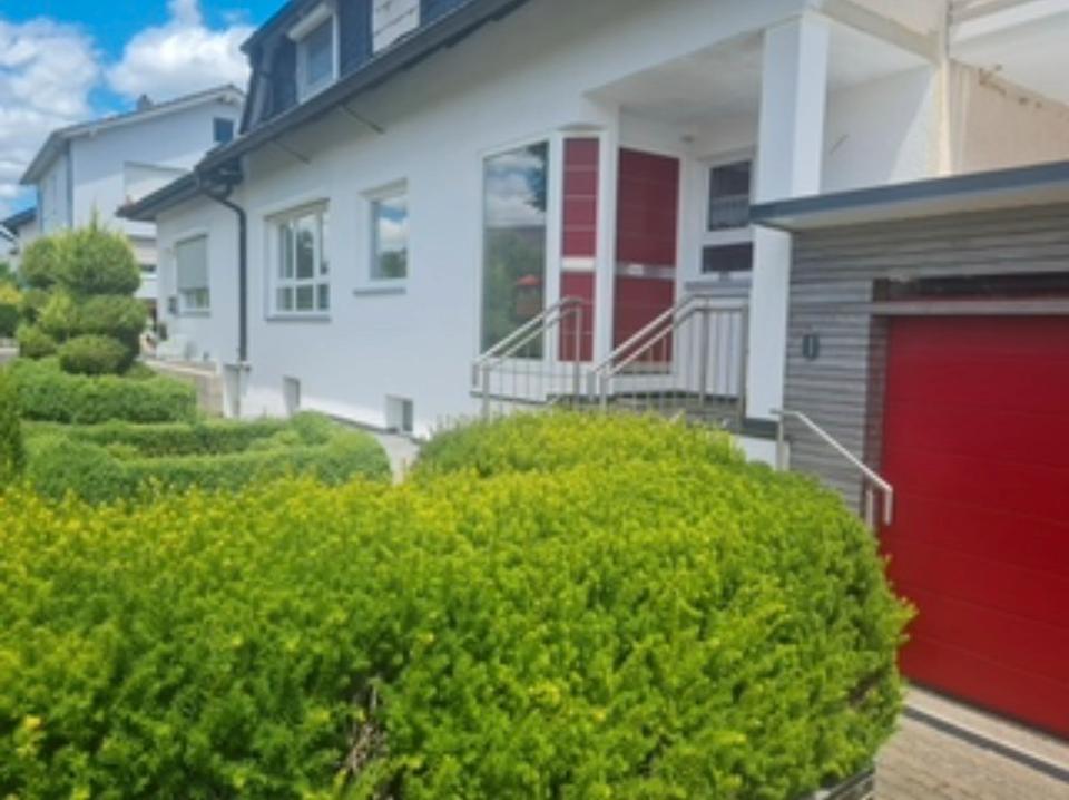 Thumbnail-Haus mit drei Wohneinheiten zu verkaufen