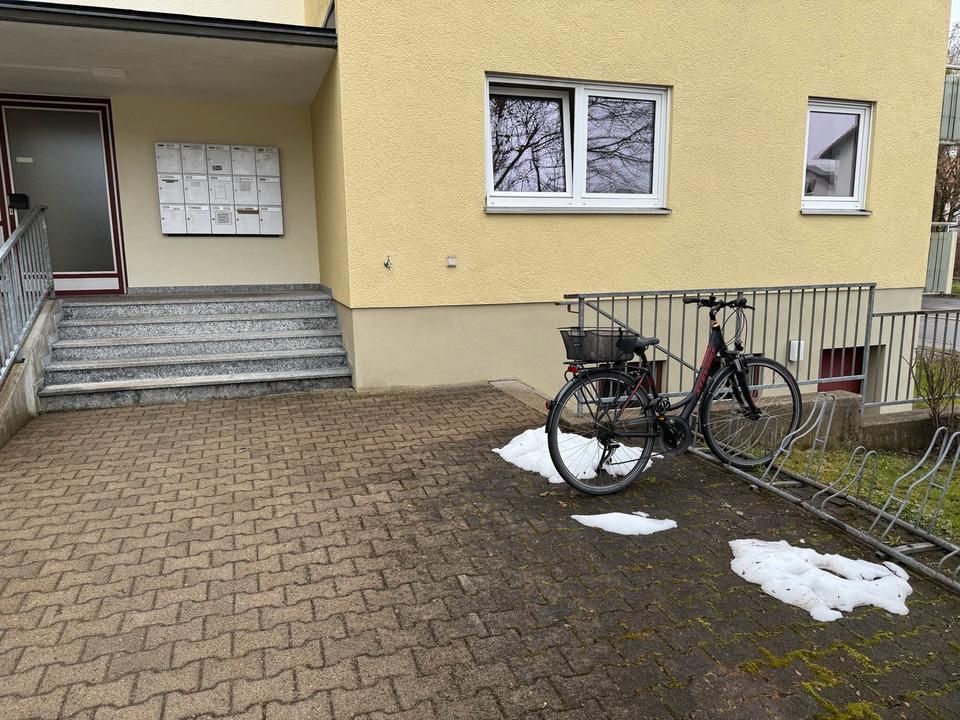 Thumbnail-2 Zimmerwohnung 57qm Nord - West Lage leerstehend