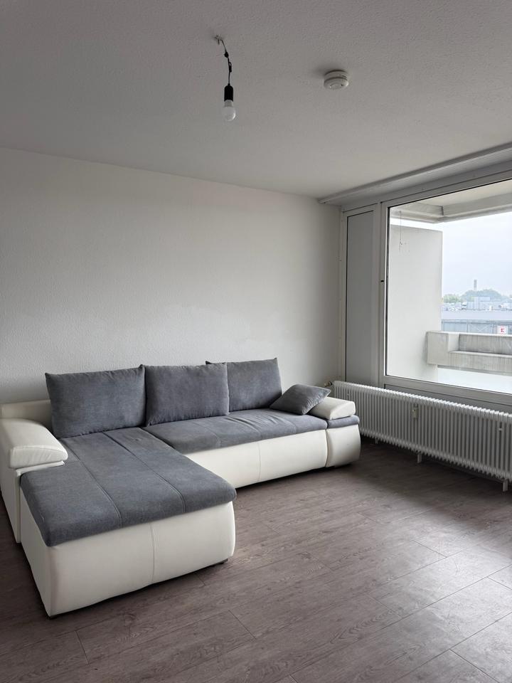 Thumbnail-Vollständig renovierte 2,5-Zimmer Wohnung mit Balkon+Einbauküche