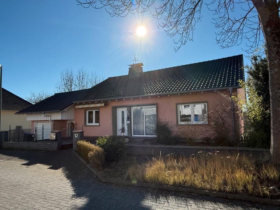 Thumbnail-Großzügiges Einfamilienhaus in ruhiger Lage von Allagen