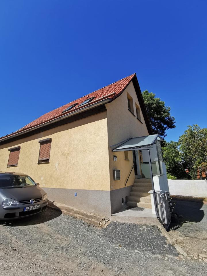 Thumbnail-Haus Einfamilienhaus mit Terrasse, Garage, Keller und Grundstück