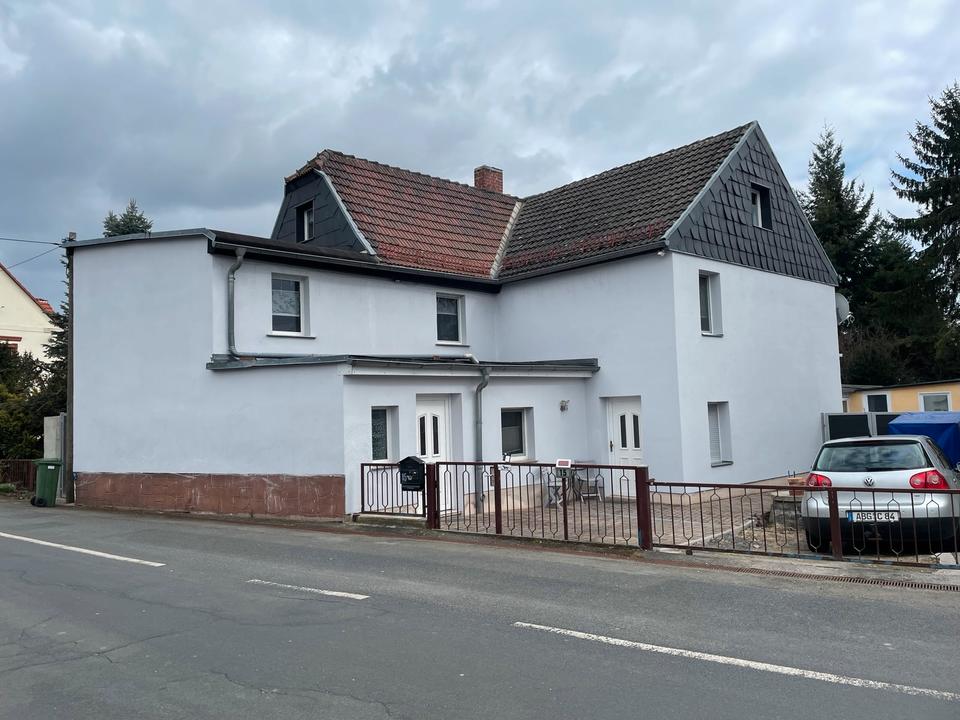 Thumbnail-Einfamilienhaus in ruhiger, ländlicher Lage mit Pool ohne Prov