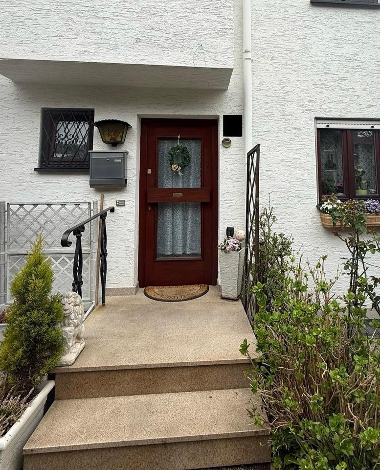 Thumbnail-Reihenmittelhaus mit Einliegerwohnung 2 in 1 - OHNE PROVISION