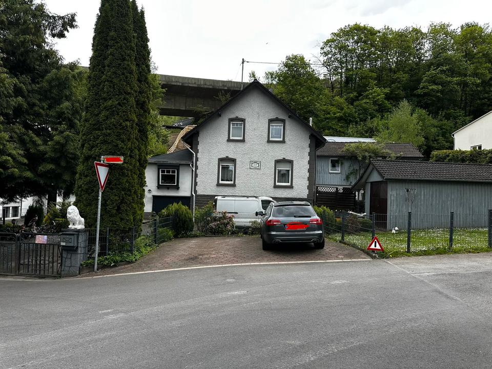 Thumbnail-Einfamilienhaus mit Einliegerwohnung