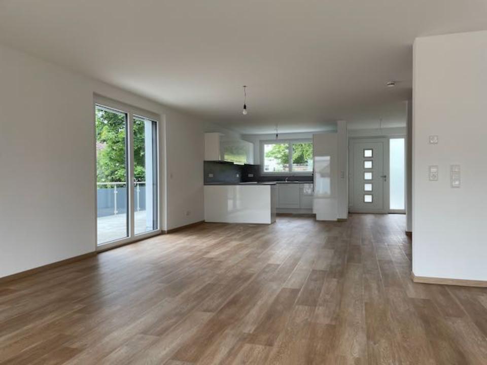 Thumbnail-Sehr schönes Reiheneckhaus zur Miete