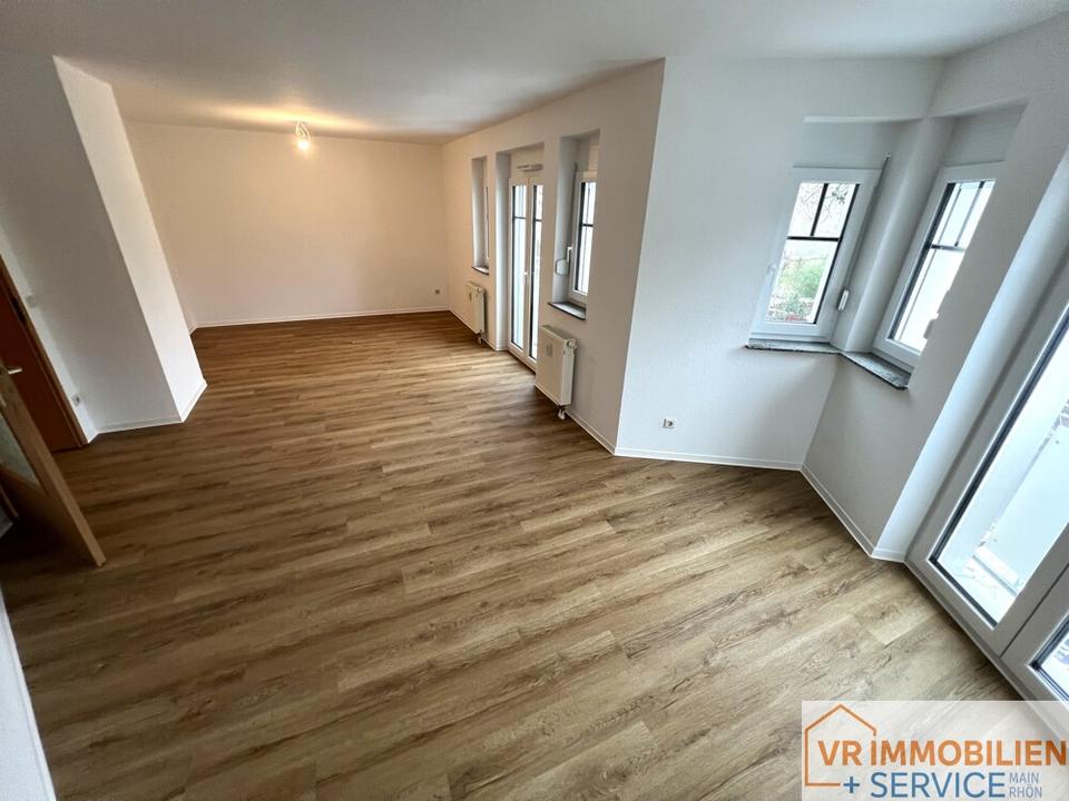 Thumbnail-Einziehen & Wohlfühlen: Lichtdurchflutete 2-Zimmer-Wohnung zu vermieten in 98617 Meiningen!