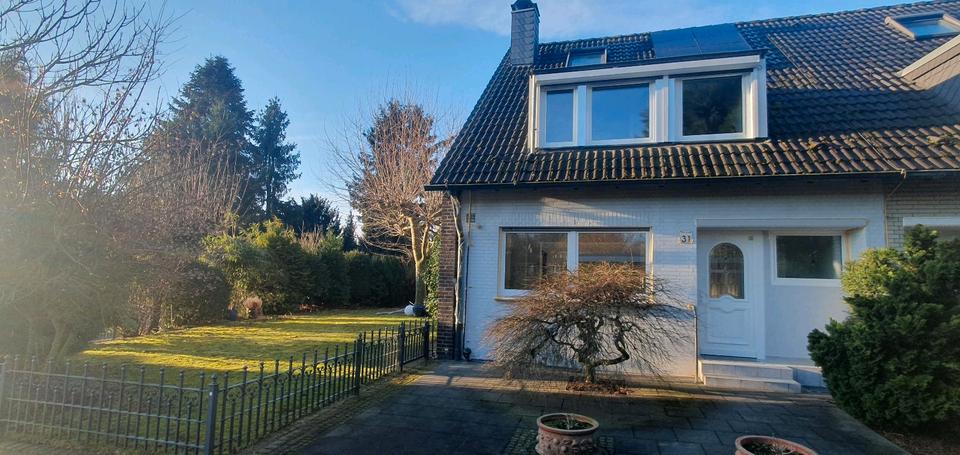 Thumbnail-Doppelhaushälfte in Ratingen, großer Garten, frisch renoviert