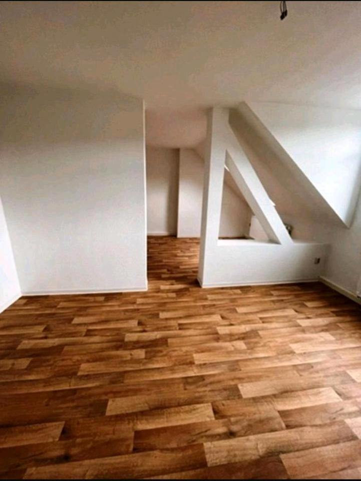 Thumbnail-1 Monat mietfrei: Charmante DG- Wohnung im Zentrum von Döbeln