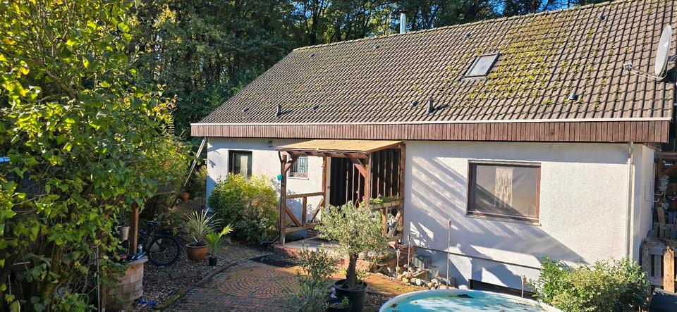 Thumbnail-freistehendes Einfamilienhaus am Wald mit Pool