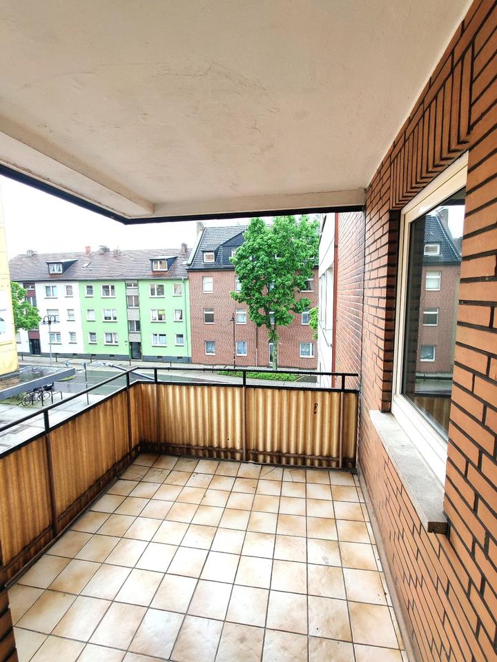 Thumbnail-Frisch renovierte 57m²-Wohnung mit Balkon im 2. OG