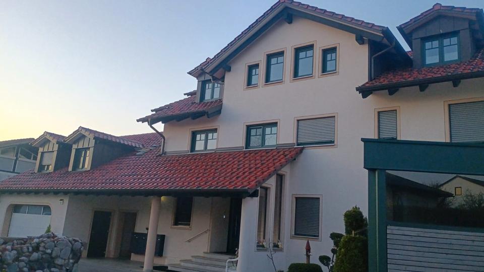 Thumbnail-Moderne 5-Zimmer-Wohnung mit Balkon, EBK & Garage in Pförring