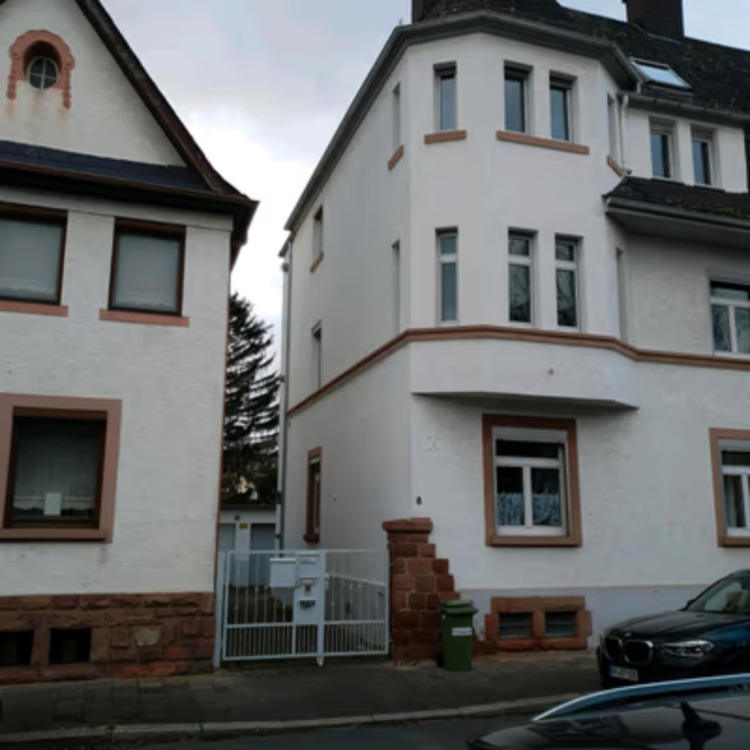 Thumbnail-Helle 2-Zimmer-Wohnung mit Balkon, Garage und Gemeinschaftsgarten