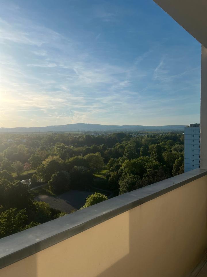 Thumbnail-Zimmer in 6er Frauen WGshared Flat im Herzen Frankfurts mit Ausblick auf den Taunus