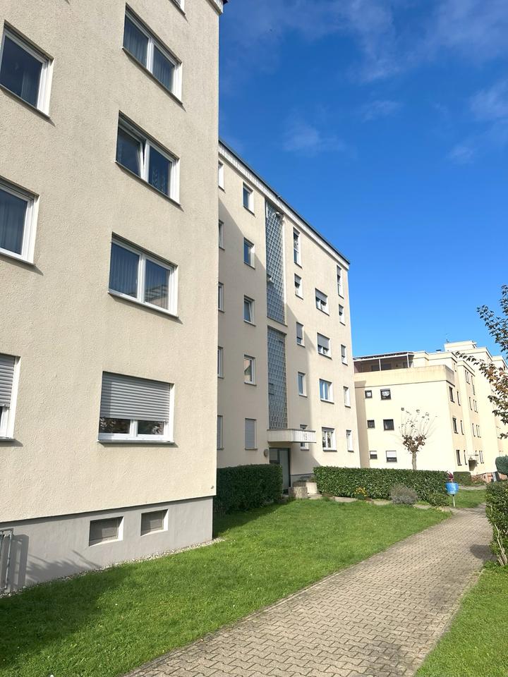 Thumbnail-Helle 3,5 Zimmer Wohnung