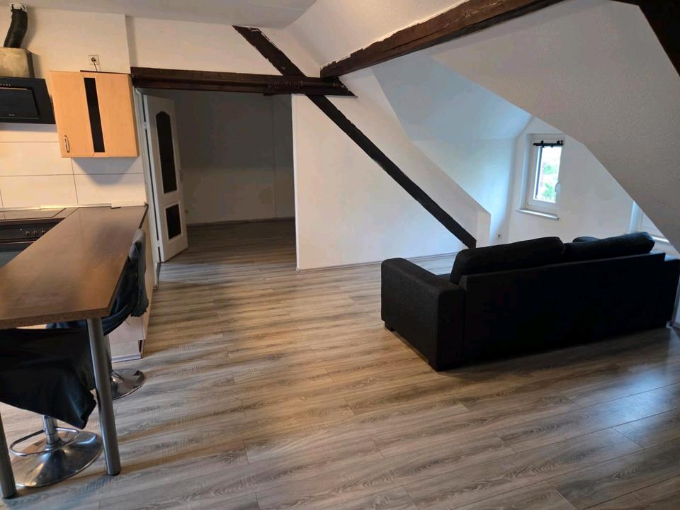 Thumbnail-Gemütliche Dachgeschosswohnung mit Charakter – zu vermieten