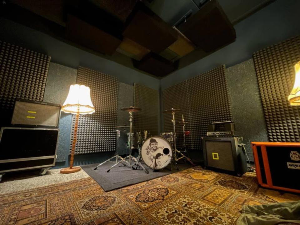 Thumbnail-Tonstudio, Musikstudio, Bandproberaum, Streaming, Privatsphäre