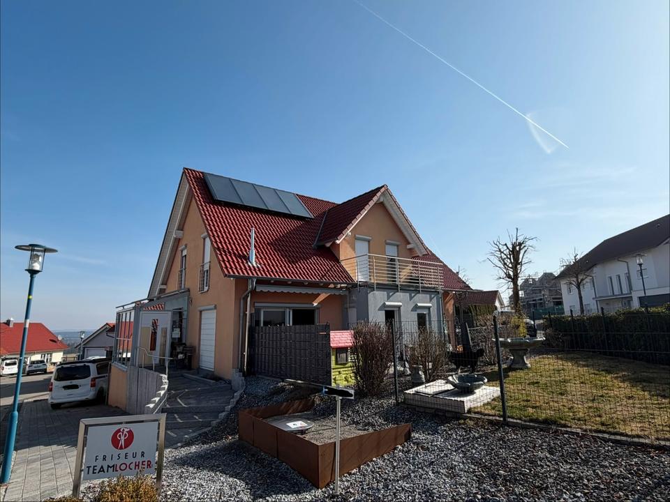 Thumbnail-Großes Wohnhaus mit Gewerbefläche (221 m²) auf Eckgrundstück