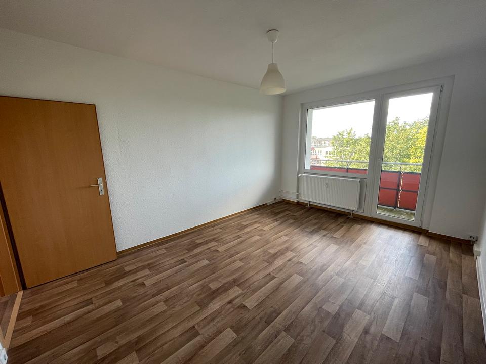 Thumbnail-Gemütliche 2-Zimmer-Wohnung mit Aufzug und Balkon!